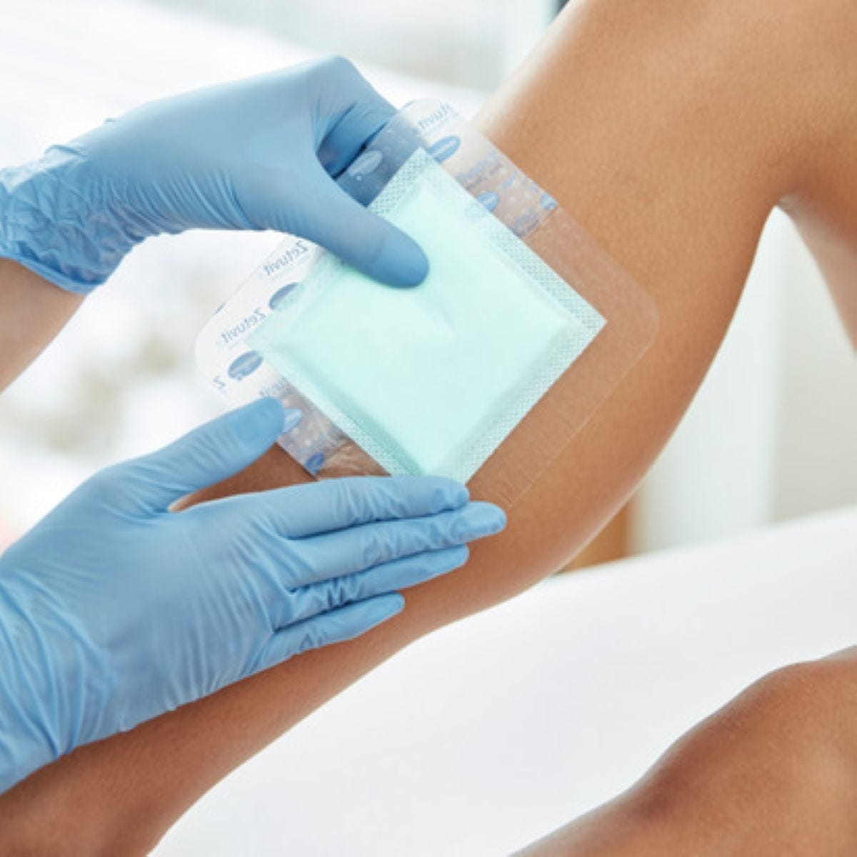 Zetuvit Plus Silicone Border 12.5cmx12.5cm